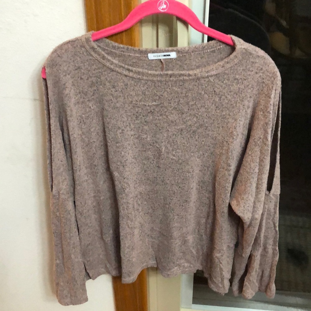 Fashion Nova open shoulder 3/4 sleeve top